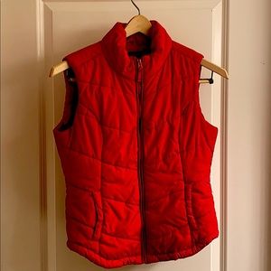 Red vest Aeropostale M